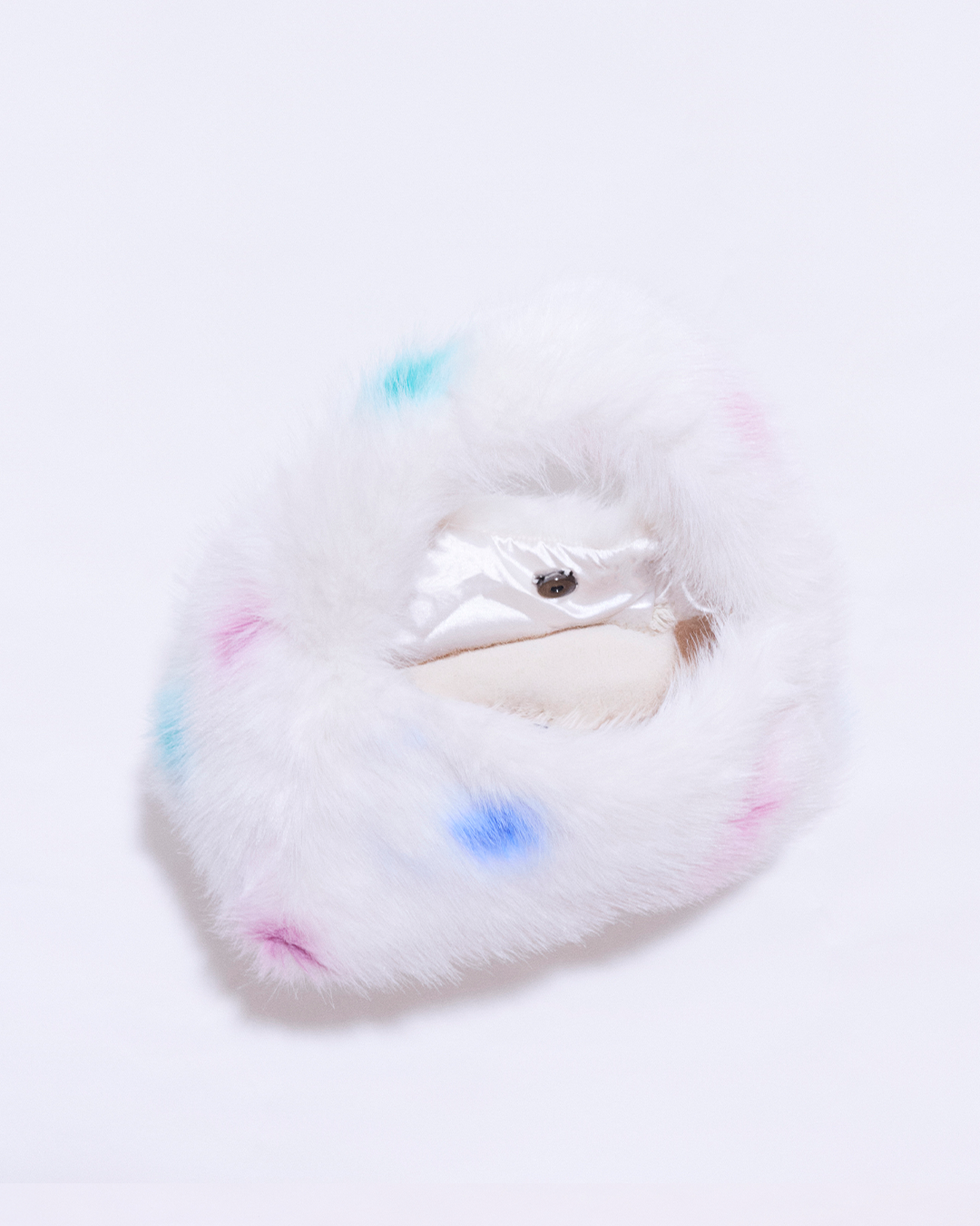 PLUSH CLUTCH
