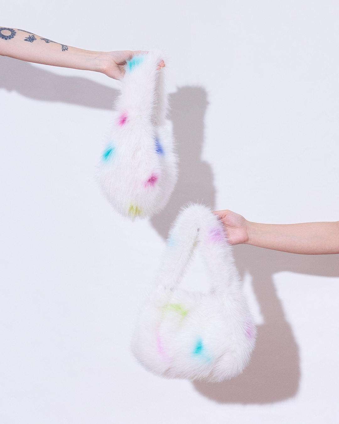 PLUSH CLUTCH